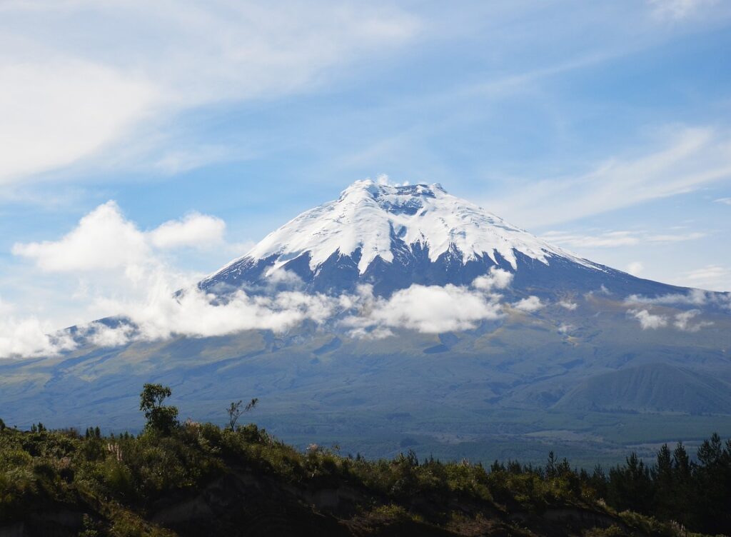 cotopaxi, nevado, volcano-2702566.jpg